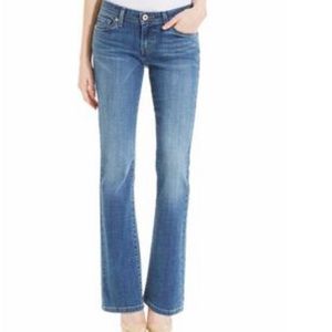 Levi’s Curvy Bootcut Light Wash Sz 6